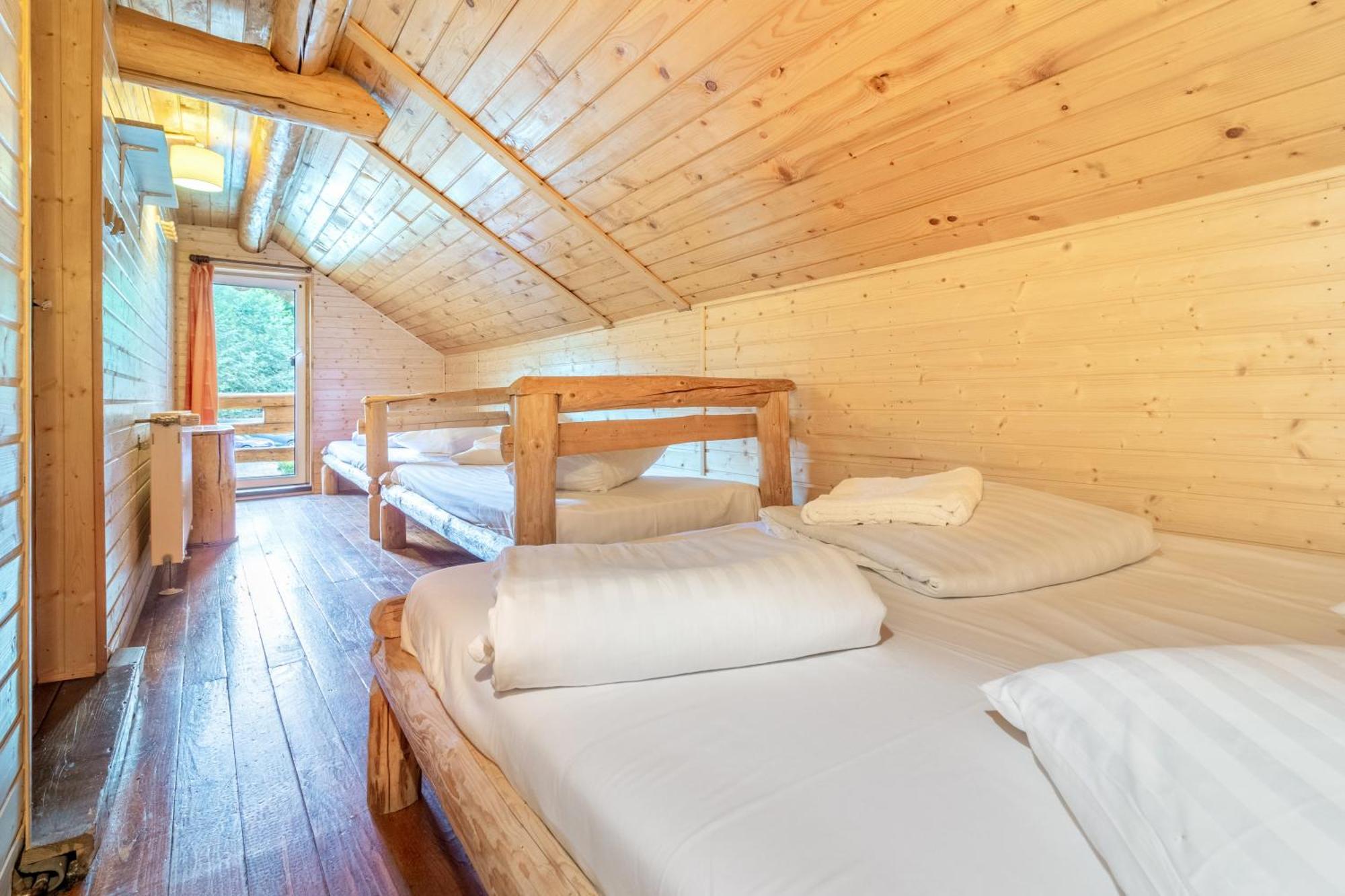 Resort 7 Crai - Cabana Baciu Зернешті Екстер'єр фото